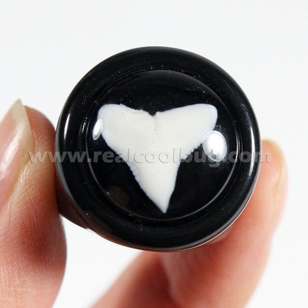 OR013<br/>Shark Tooth Ring