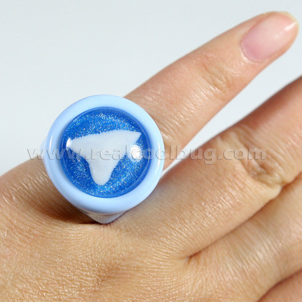 OR033<br/>Shark Tooth Ring