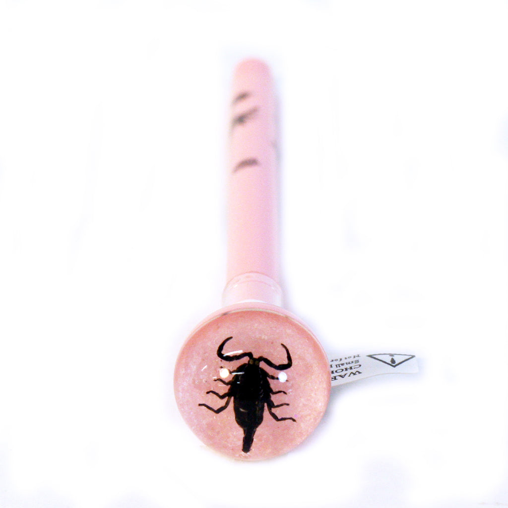 P513<br/> Pink Pen, Black Scorpion, Pink Background