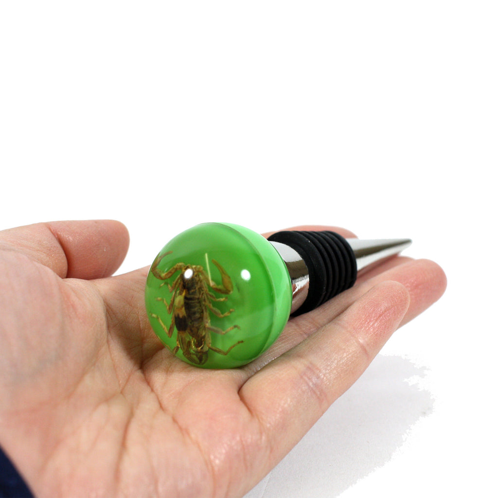 WS1404<br/>Golden Scorpion Wine Stopper