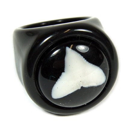 OR013<br/>Shark Tooth Ring