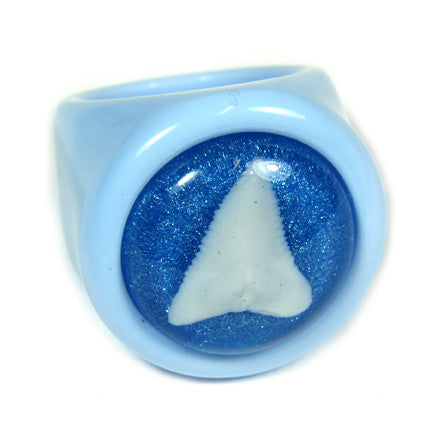 OR033<br/>Shark Tooth Ring