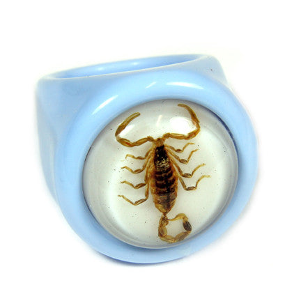 R0032<br/>Gold Scorpion Ring